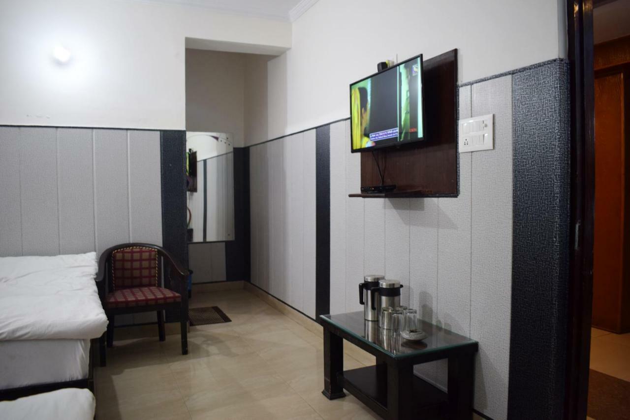 Hotel Thakur Ji Haridwār Екстериор снимка
